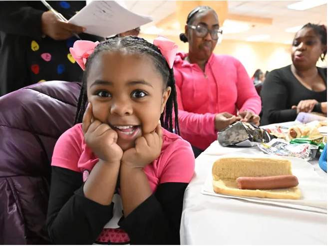 Joy of giving, receiving on display at Detroit Rescue Mission Ministries holiday party